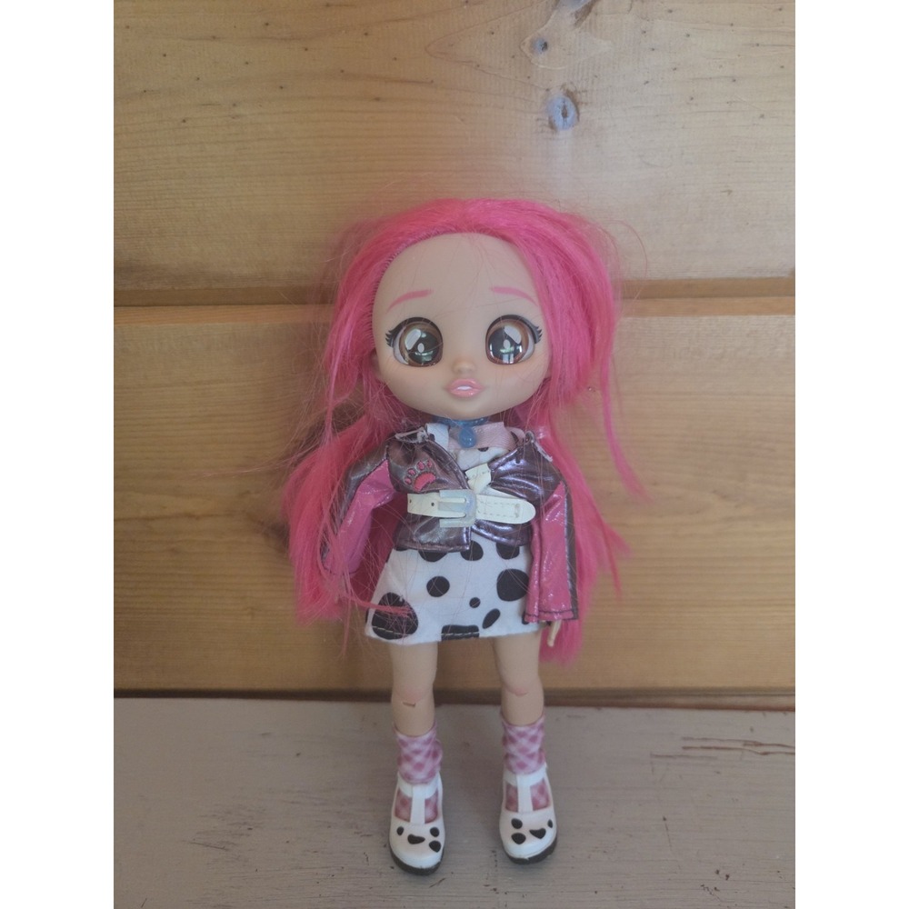 Cry Babies BFF Dotty Doll Pink Hair Big Eyes Cow Spot Print Outfit Figurine ZD1